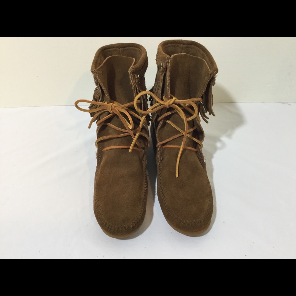 Women’s Minnetonka Boots Size 8